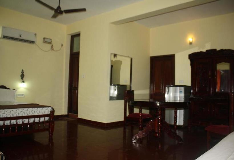 Kavitha Beach Resort 3