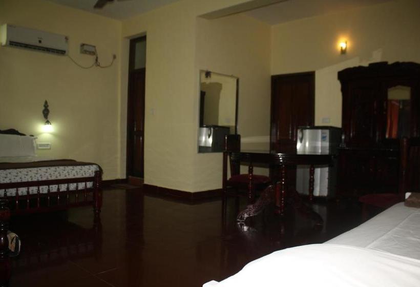 Kavitha Beach Resort 5