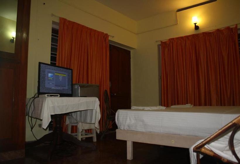 Kavitha Beach Resort 7