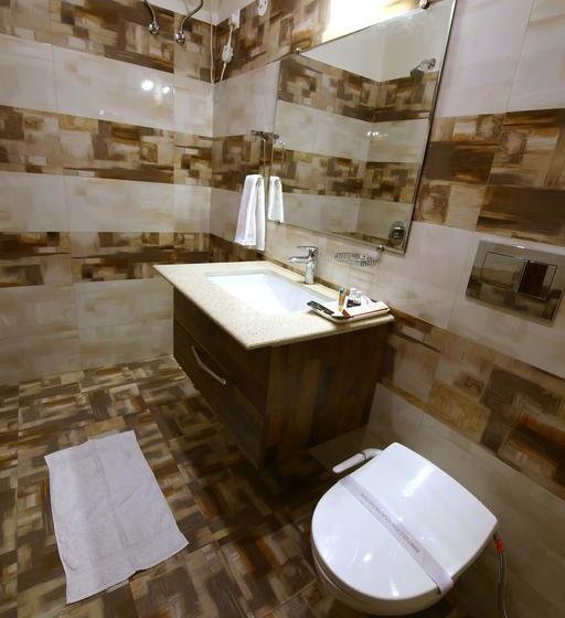 Jungle Lodge Resort 18