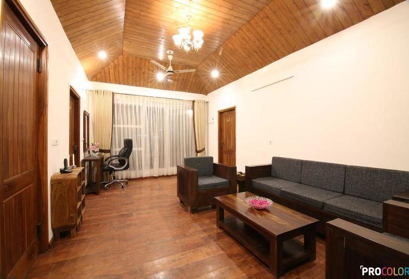 Jungle Lodge Resort 4