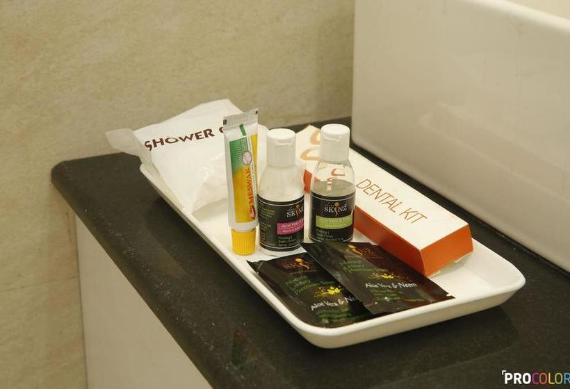 Jungle Lodge Resort 8