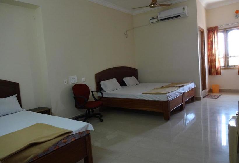 Hotel Komal Paradise 4