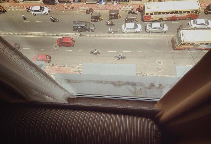 Hotel The Central Residency 11