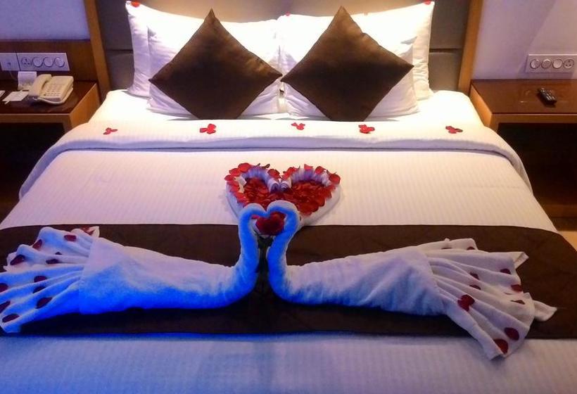 Hotel The Central Residency 15