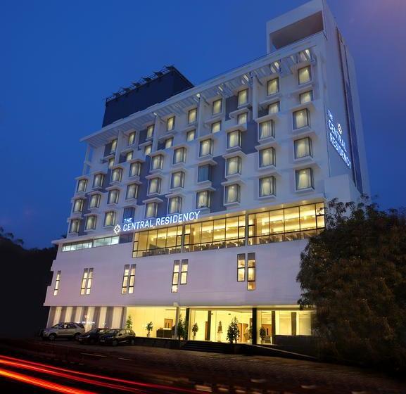 Hotel The Central Residency 18