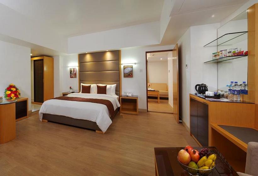 Hotel The Central Residency 4