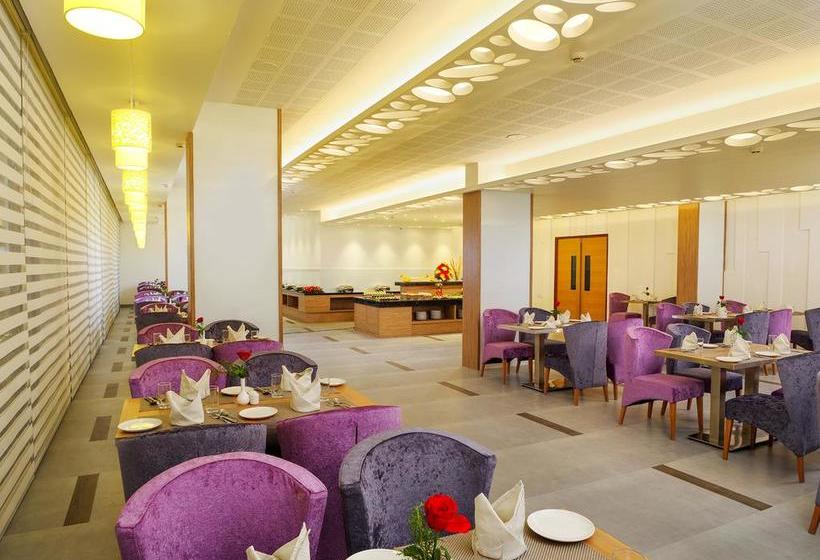 Hotel The Central Residency 8