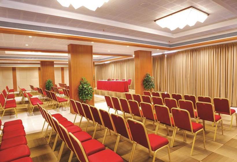 Hotel The Central Residency 9