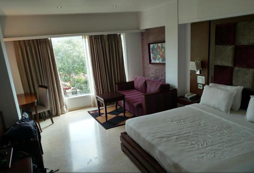 Hotel Grand Mehfil 18