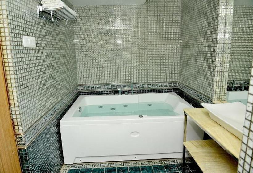 Hotel Grand Mehfil 20