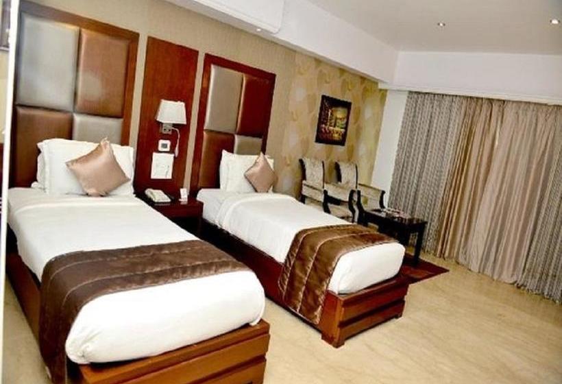 Hotel Grand Mehfil 8