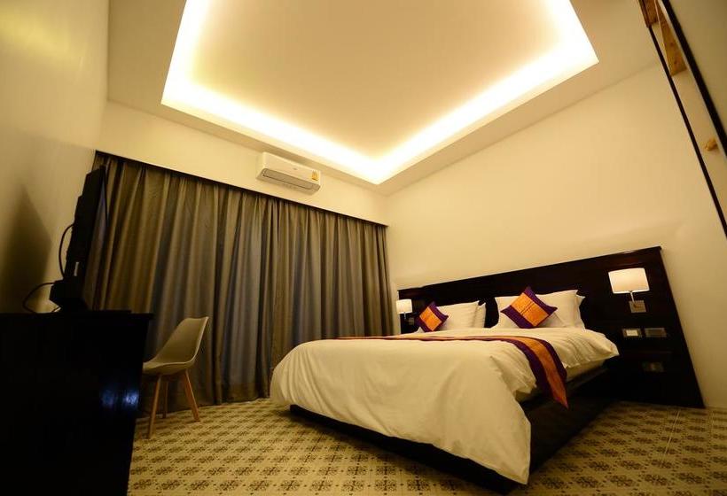 Hotel Saksuksmile Resort