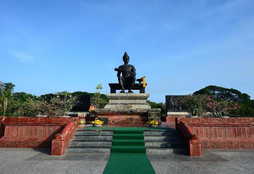 Hotel Saksuksmile Resort 5