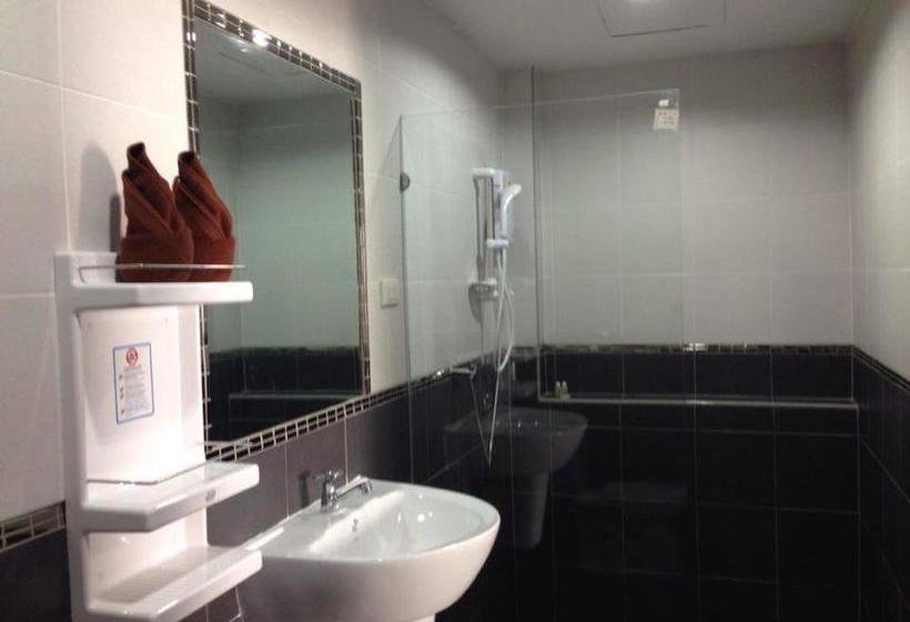 Lotus Bleu Resort & Restaurant 15