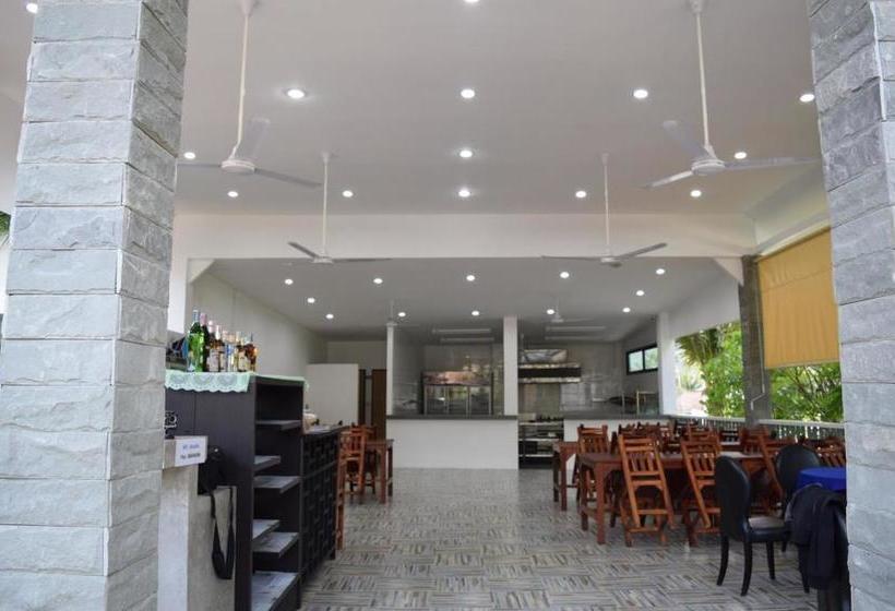 Lotus Bleu Resort & Restaurant 4