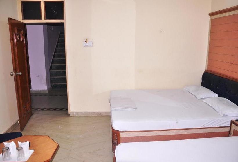 Hotel Shankar Palace