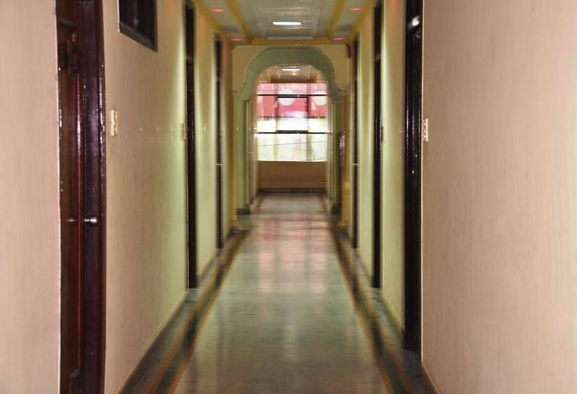 Hotel Shankar Palace 11