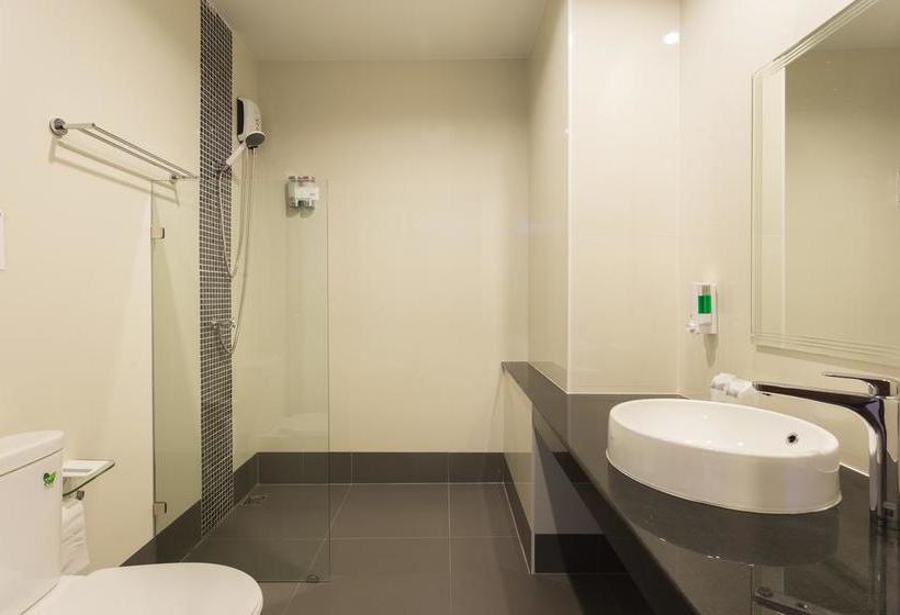 Hotel The Lucky Beach Ao Nang 3