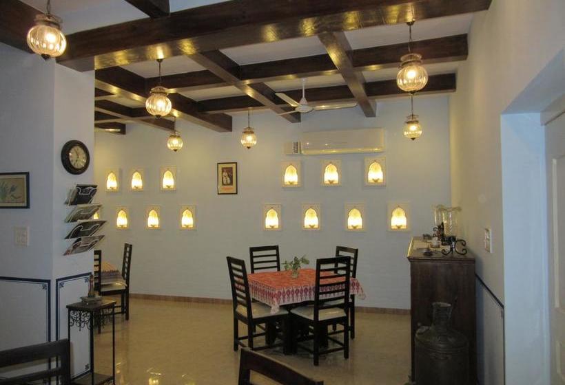 Bed and Breakfast Jaswant Niwas 11