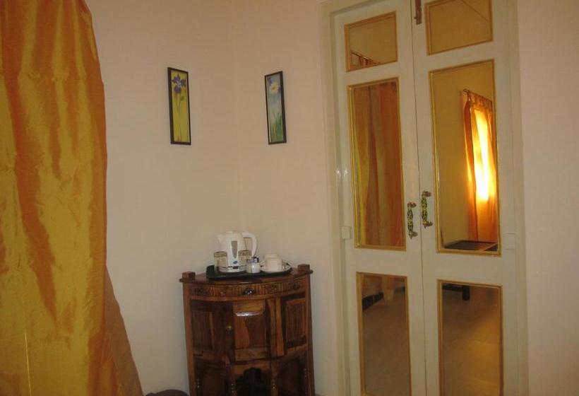 Bed and Breakfast Jaswant Niwas 15