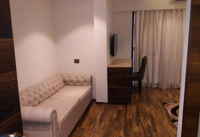 Hotel Supreme Grande 6