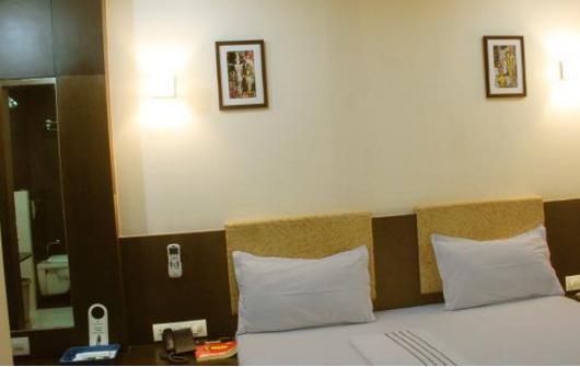 Hotel Royal Landmark 11