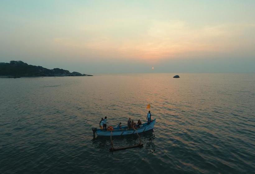 Corvo Rindo Resort & Restaurant 13