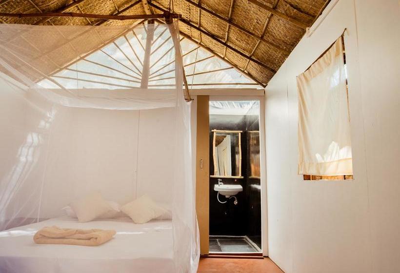 Corvo Rindo Resort & Restaurant 3