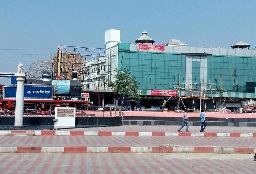 Hotel Minakshi International