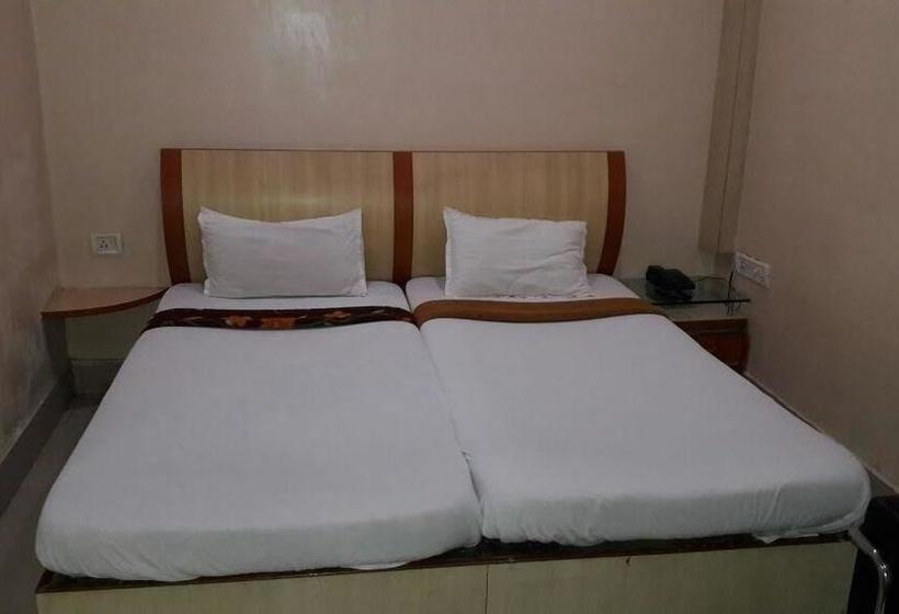 Hotel Minakshi International 7