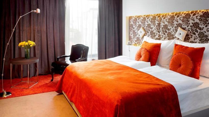 Hotel Minakshi International 8