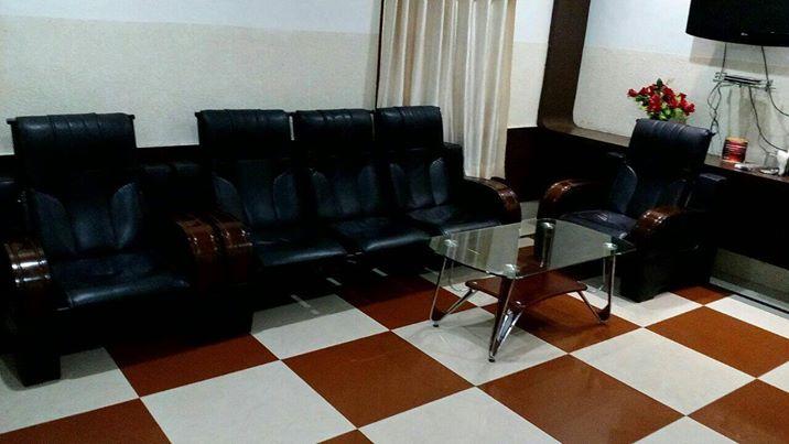 Hotel Minakshi International 9