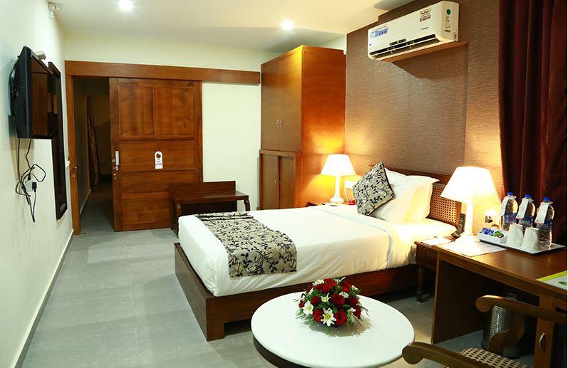 Hotel Cee Cee Tower 8