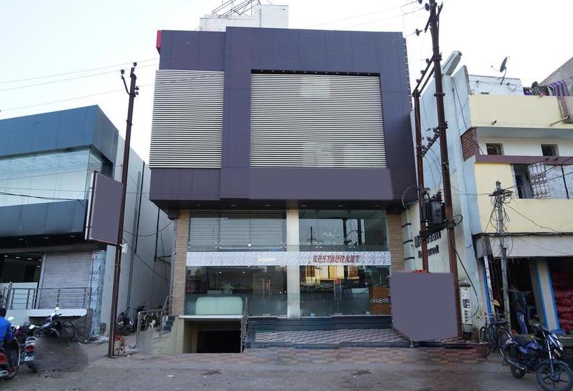 Hotel Oyo Rooms 047 Evergreen Chowk Near Shastri Market