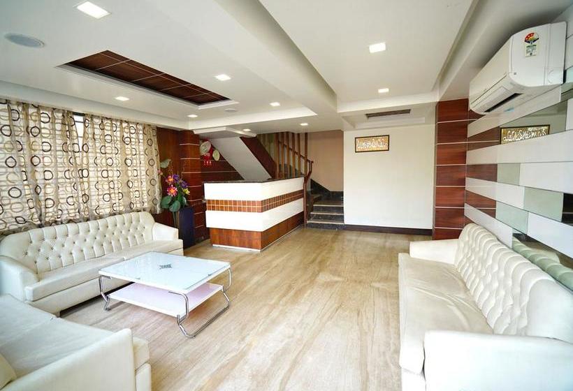 Hotel Oyo Rooms 047 Evergreen Chowk Near Shastri Market 1