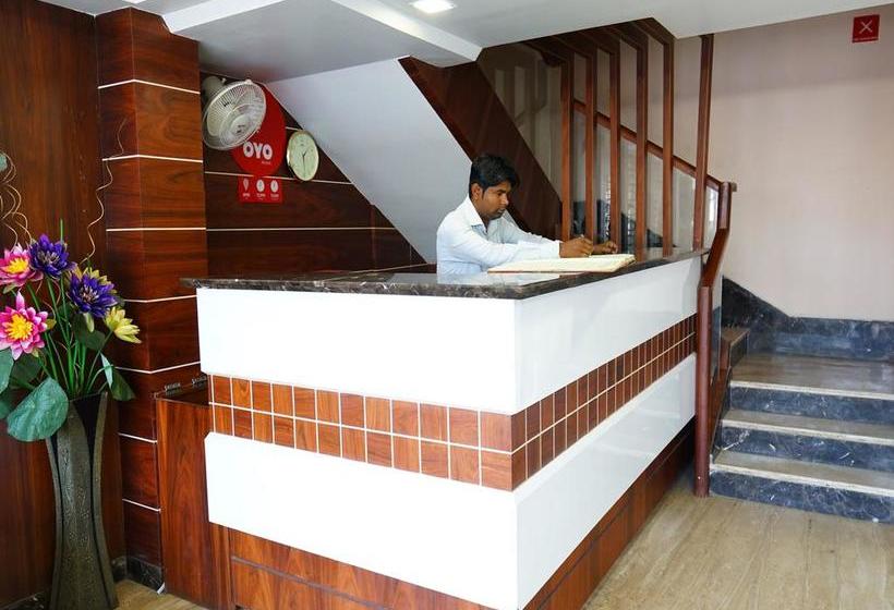 Hotel Oyo Rooms 047 Evergreen Chowk Near Shastri Market 2