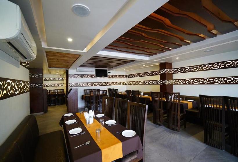 Hotel Oyo Rooms 047 Evergreen Chowk Near Shastri Market 3