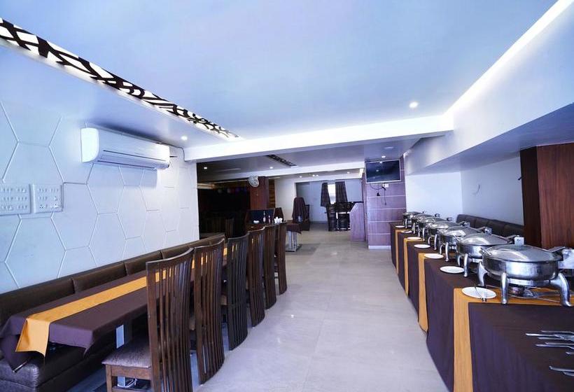 Hotel Oyo Rooms 047 Evergreen Chowk Near Shastri Market 7