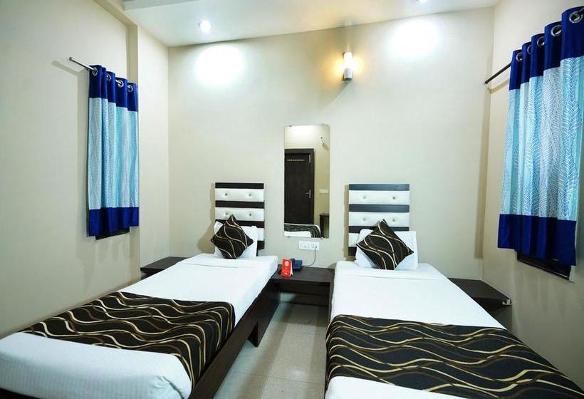 Hotel Oyo Rooms 047 Evergreen Chowk Near Shastri Market 9