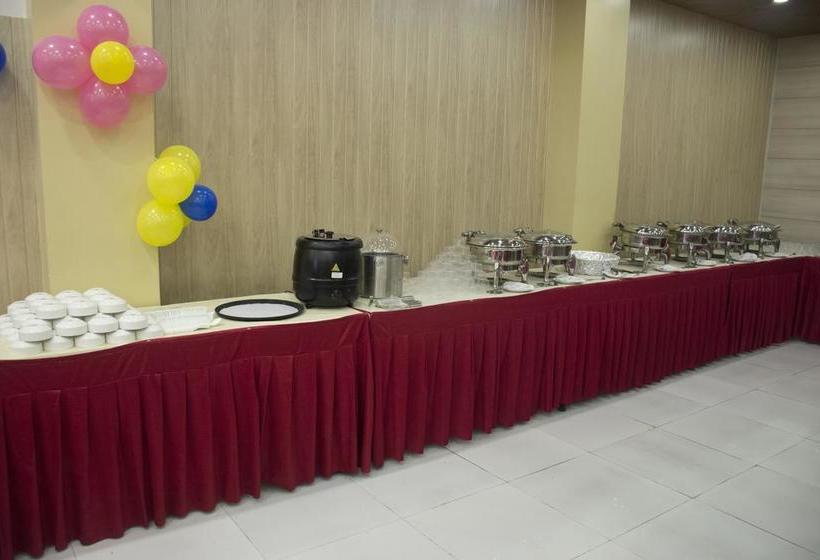 Hotel Ratana International