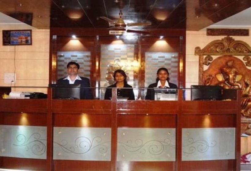 Hotel Vinayak Palace 12