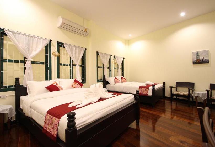 Srisomboon Hostel 15