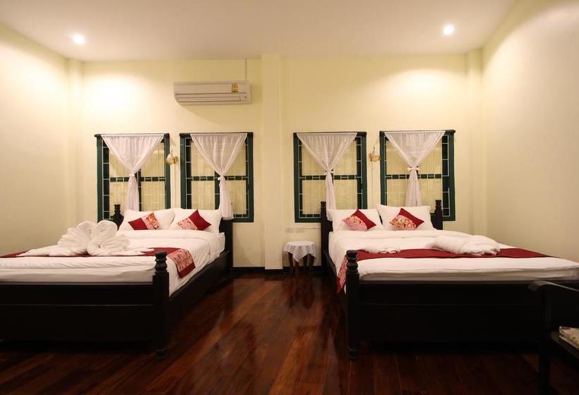 Srisomboon Hostel 16