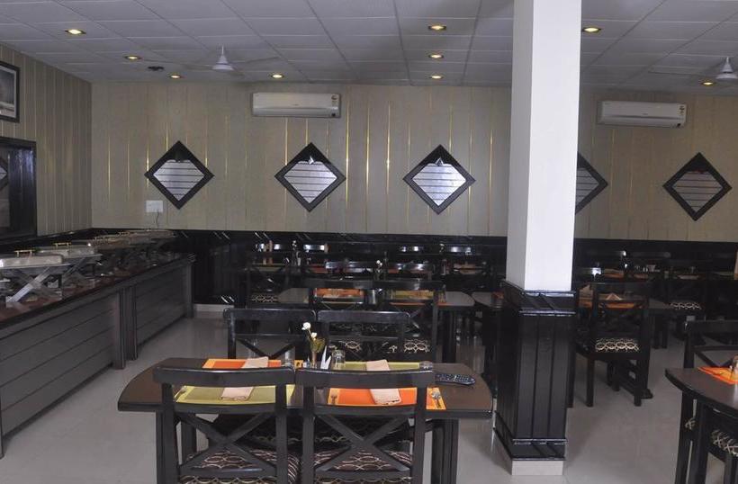 Hotel Corbett Plaza 2