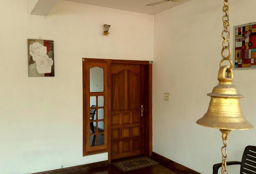 Bed and Breakfast Aham Yoga Nest 11