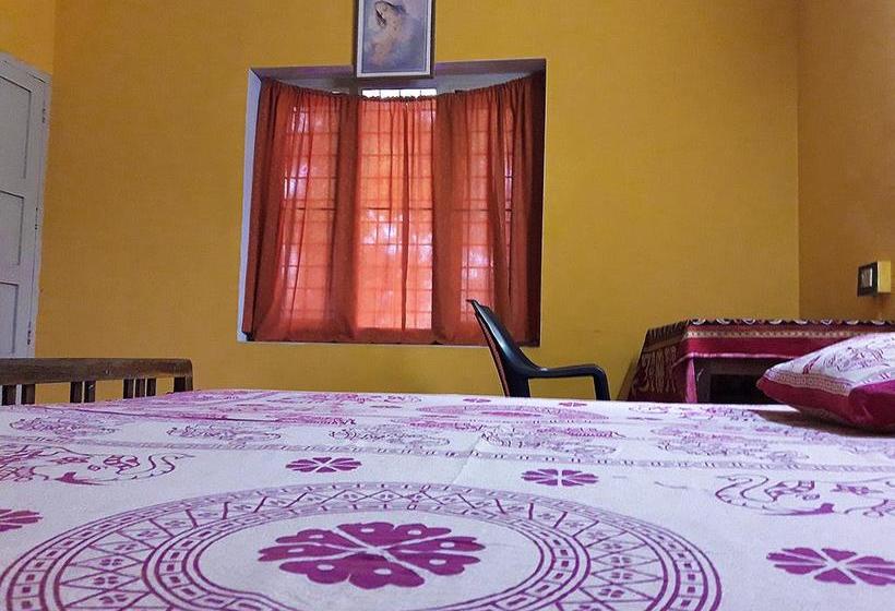 Bed and Breakfast Aham Yoga Nest 2