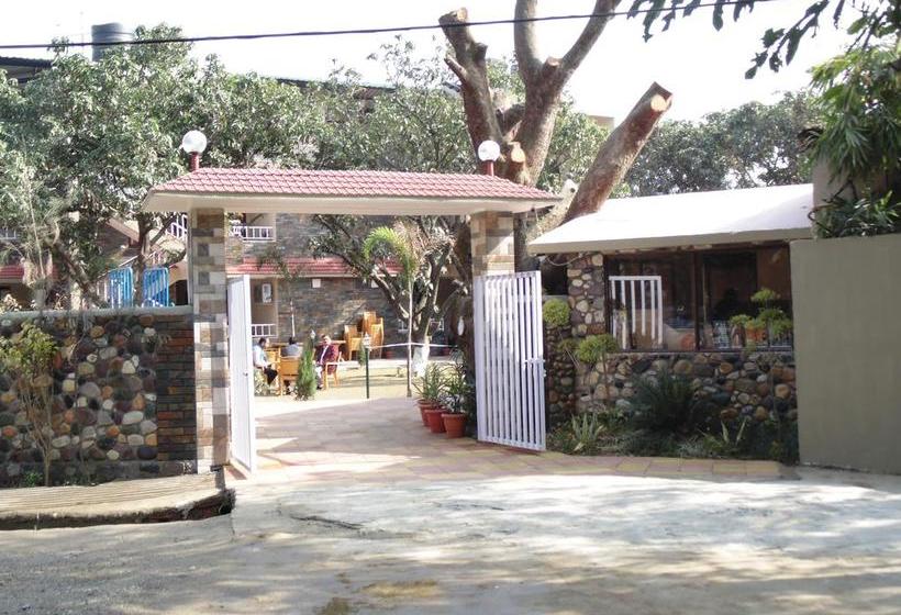 The Dukes Den Resort 1