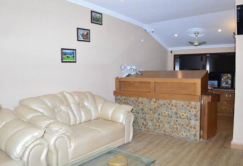 The Dukes Den Resort 10