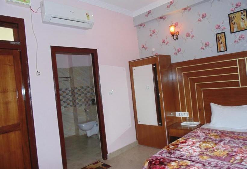 The Dukes Den Resort 3